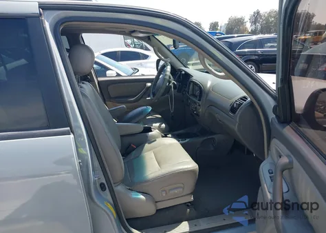 2004 Toyota Sequoia Limited V8 z USA, uszkodzony, nr VIN 5TDZT38A74S221725